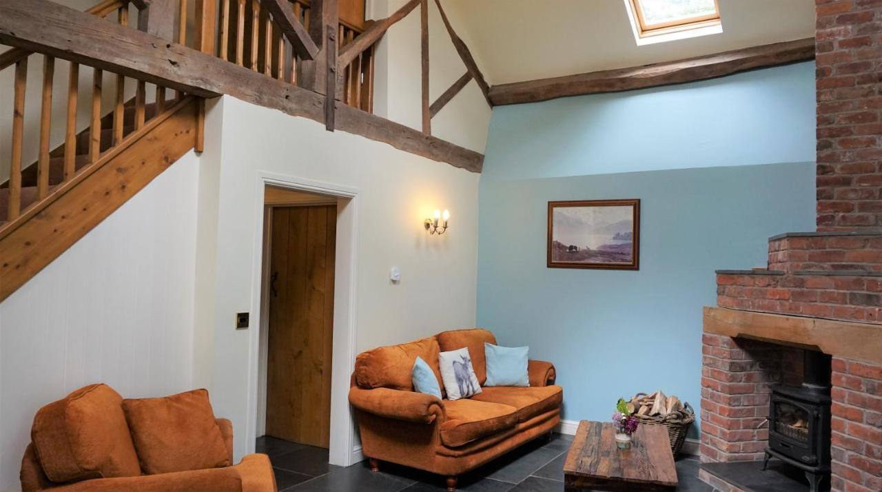 Sheep Dip Cottage - 5* Cyfie Farm, With Log Burner And Private Hot Tub Llanfyllin Εξωτερικό φωτογραφία