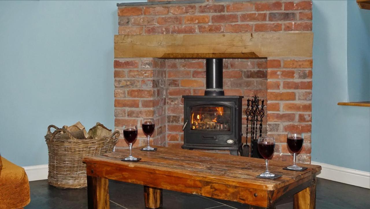 Sheep Dip Cottage - 5* Cyfie Farm, With Log Burner And Private Hot Tub Llanfyllin Εξωτερικό φωτογραφία